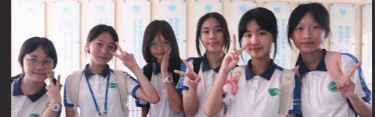 深圳某中学 清纯中学校服妹