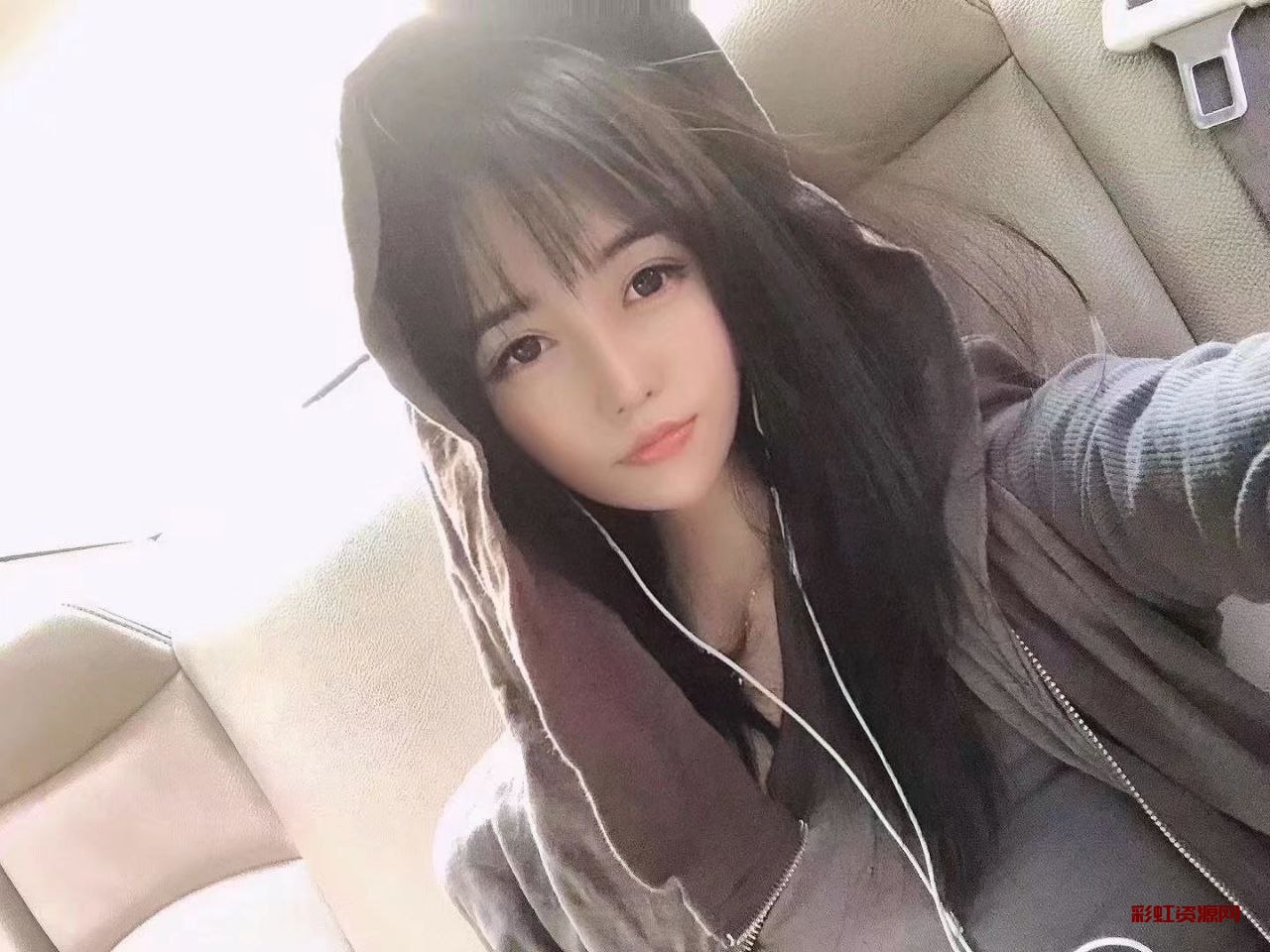 杭州清纯可爱网红 乔娜  身高170  艺术学院校花