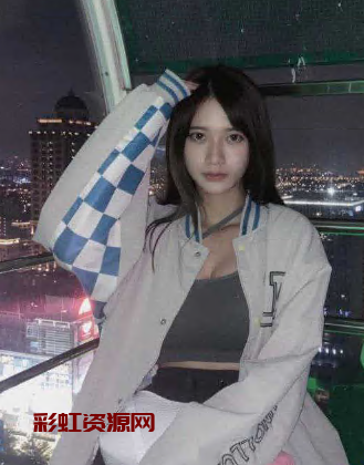 长沙 18 岁女孩【姚裘】 假期被网友约上海游玩 结果被友关房间