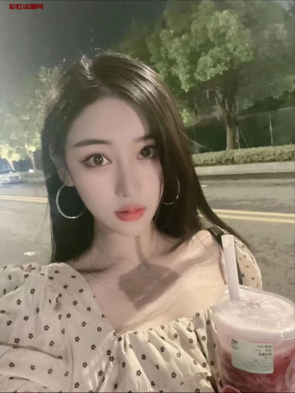 抖音网红 模特 酒菲尔 身高171