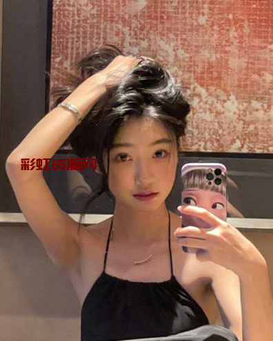 抖音千万粉丝博主易梦玲 7 月 25 号