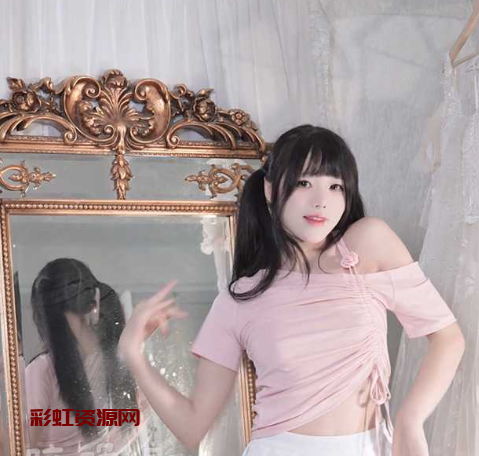 极品 B 站 up 主 咬一口兔娘 会员群友求更新！8 月里程