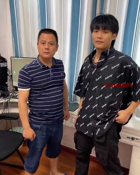 小杨哥老爸又出幺蛾子？网传小杨哥老爸视频遭全网疯求！