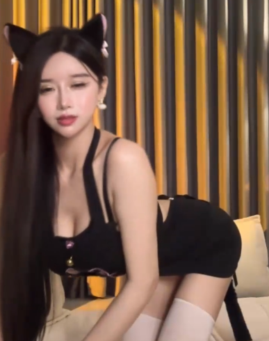 网易 CC 小恩雅最新 ASMR！小猫咪变人身服侍