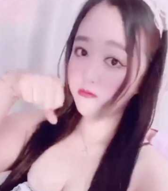 抖音 心动女孩欣欣 百万粉丝的博主
