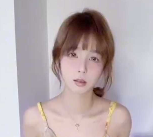 抖音热瓜！成都网红前日姐 脸红八酱微密圈资源流出