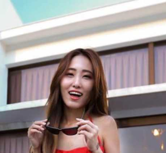 极品反差台湾美眉与男友