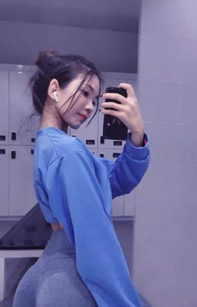 00后健身女神 顶级身材