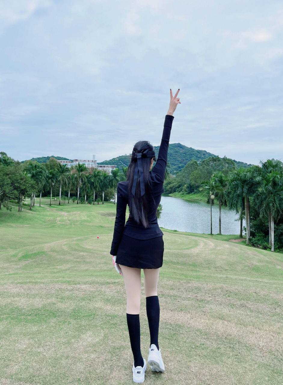 #高尔夫美女