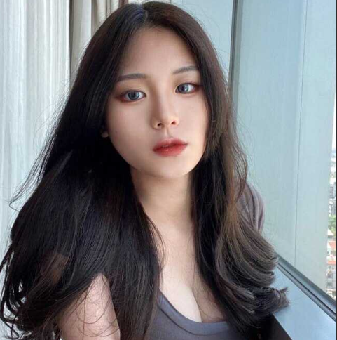 上海高颜值御姐女神 黄莉媛