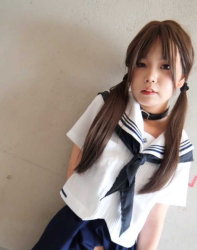 女神网红的福利 萝莉少女小冰 苗条身材双马尾可爱学生妹