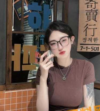 抖音小网红 田言