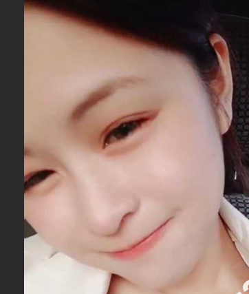 纹身叛逆苗条小美眉