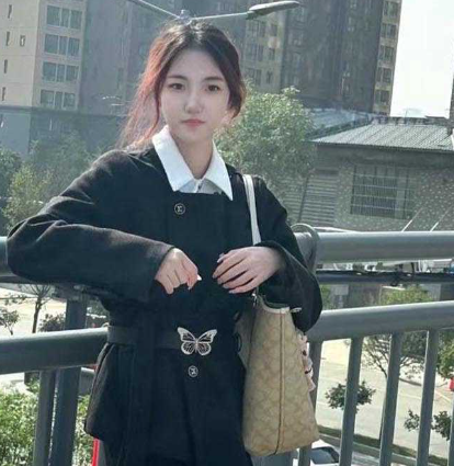 高端泄密流出反差1极品顔值女神 姜瑜