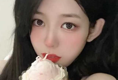 极品00后嫩模 1瓶 纯欲反差1