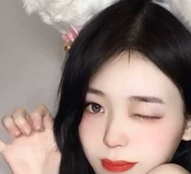 极品00后嫩模 1瓶 纯欲反差1