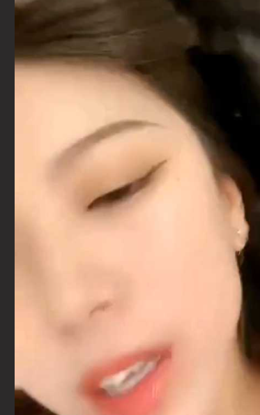 高颜值女主