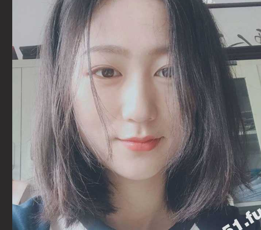 成都某小学极品反差教师 何雯锦