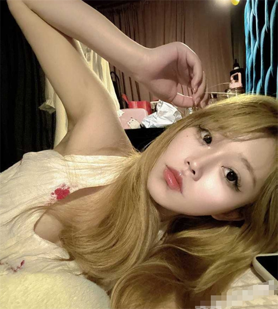杭州顶级颜值援交妹 主动拿起手机记录 这钱花的太值了！