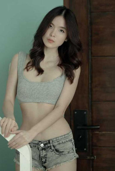 缅甸网红女学生黛博拉苏姬