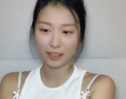 极品清纯气质女神蜜桃淳