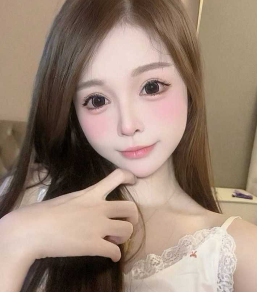 上海极品网红 小笨蛋天使般容貌魔鬼身材 外表女神私下