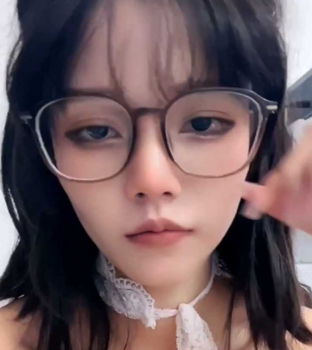 极品萝莉女主播 墨迹 反差眼镜少女嫩妹 高颜值身材顶级
