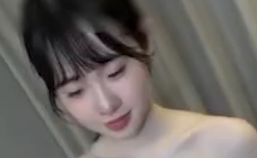 清纯邻家小妹出卖