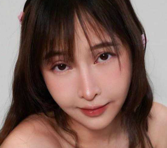 美女猎奇直播大秀