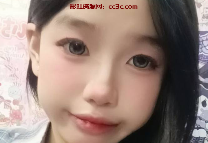 重庆工商职业学院校花 陈梦婷 清纯面孔下的真面目曝光 在镜前