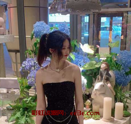 人前贵妇人后荡妇 高冷女神竟是