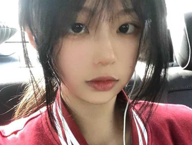 山东济宁极品反差学生妹 王艺璇