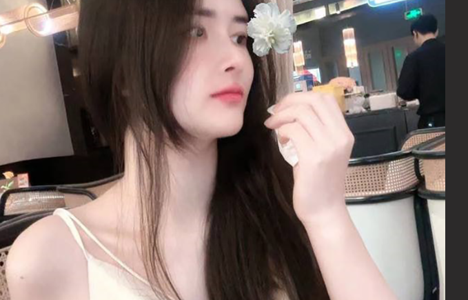深圳抖音网红 疯批美人