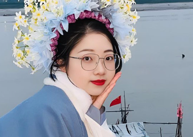 福建反幼师 颜思妤 第二弹 表面上清纯眼镜妹 私下却是