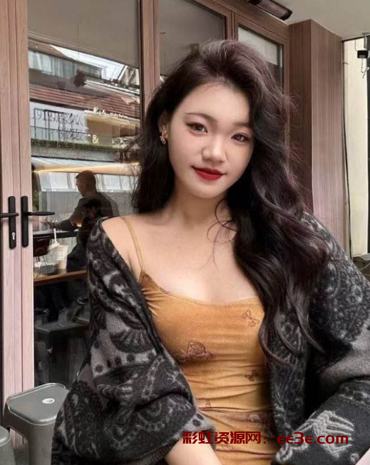 南京情趣内衣店老板娘 王明睿 约视频曝光 以身试衣